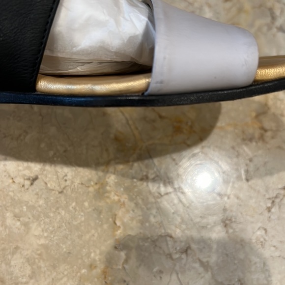 AGL Sandals/Slides - Picture 7 of 10